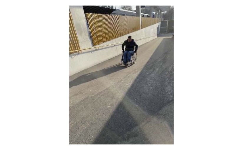 Rollstuhltraining am Bahnhof Jona